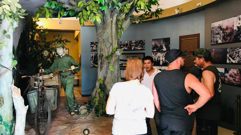 Hành trình khám phá lịch sử Việt Nam (DMZ Tour)  (7)